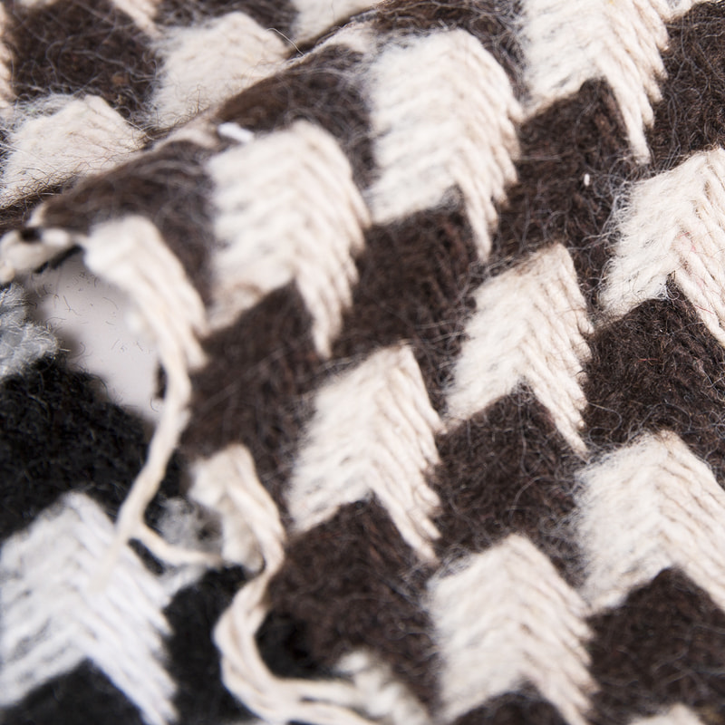 Uzorak vrha strijele, smeđa crna reljefna tkanina od tvida 2406